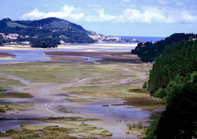 ITXASLEHOR ZERBITZU TURISTIKOAK URDAIBAIKO PATRONATUAREKIN ETA URREMENDIREKIN ELKARLANEAN ARITZEN DA PRODUKTU TURISTIKO JASANGARRIA SORTZEKO header image