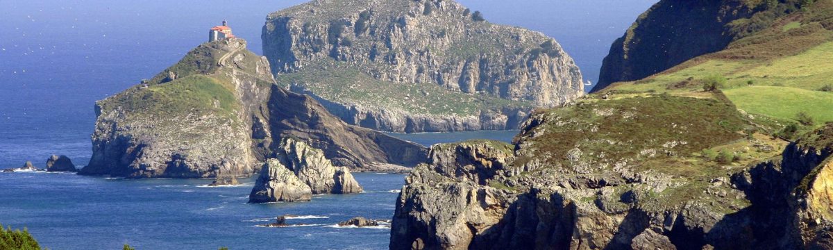 SAN JUAN DE GAZTELUGATXE SIGUE TENIENDO TIRÓN ENTRE LOS TURISTAS header image