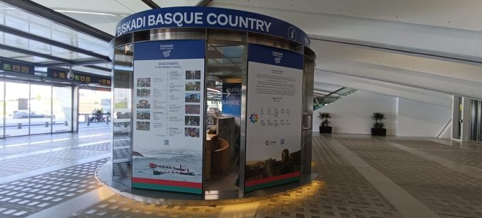 LA OFICINA DE TURISMO DEL AEROPUERTO DE BILBAO ACTUALIZA SU IMAGEN Y PONE EN VALOR EUSKADI BASQUE COUNTRY GRAND TOUR header image